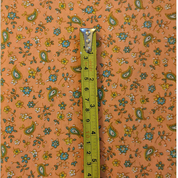 Vintage 1960's Funky Paisley Floral Fabric Salmon Orange 44" by 76" Cotton Woven - Picture 6 of 7